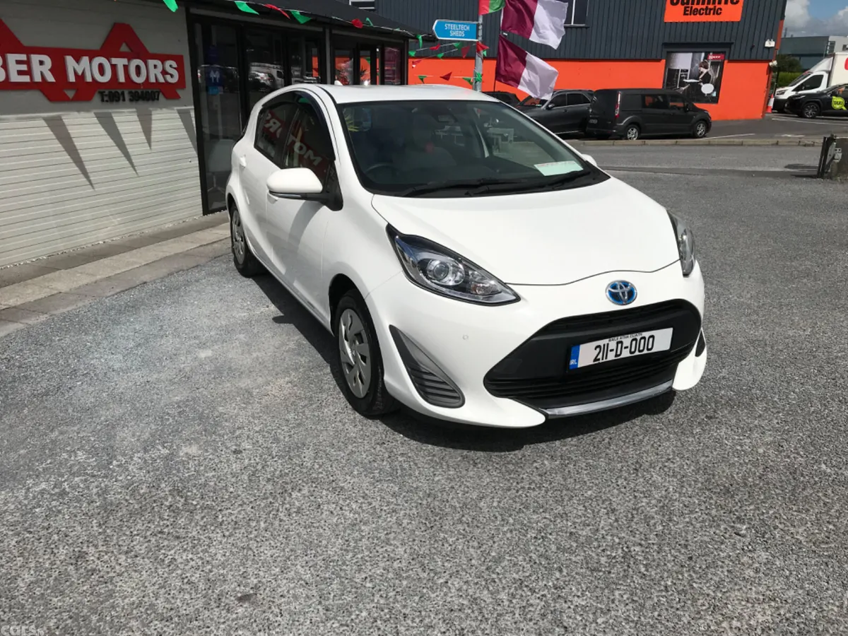 Toyota Aqua Hatchback, Petrol Hybrid, 2021, White