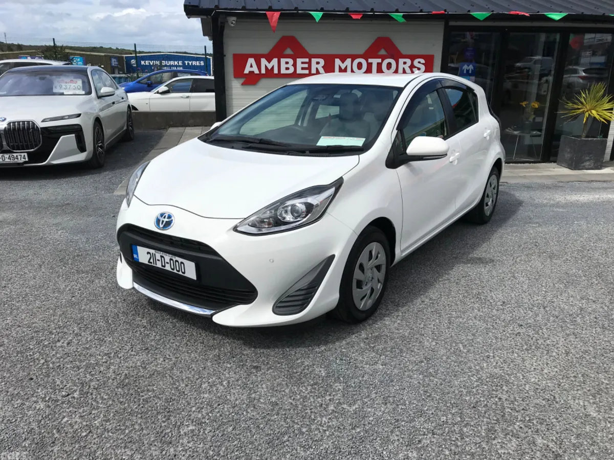 Toyota Aqua Hatchback, Petrol Hybrid, 2021, White