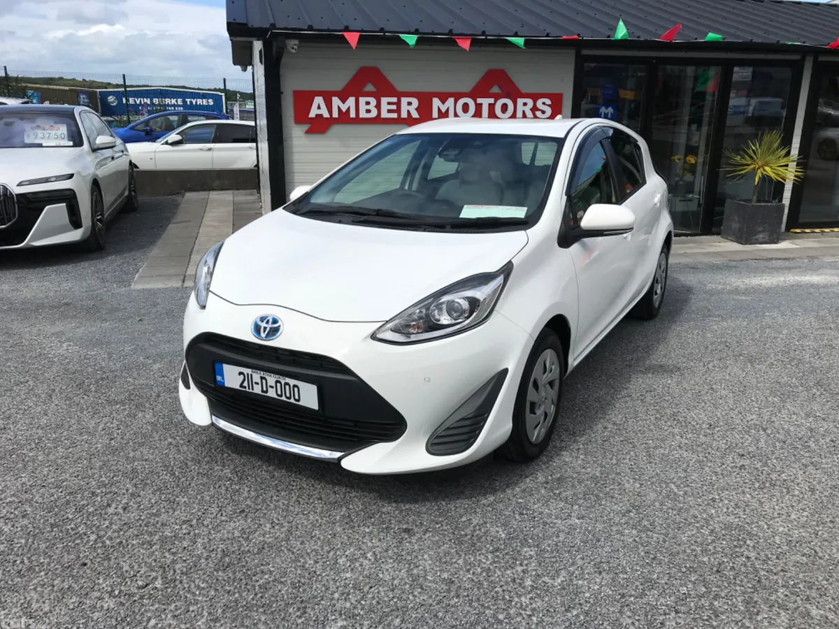 Toyota Aqua Hatchback, Petrol Hybrid, 2021, White