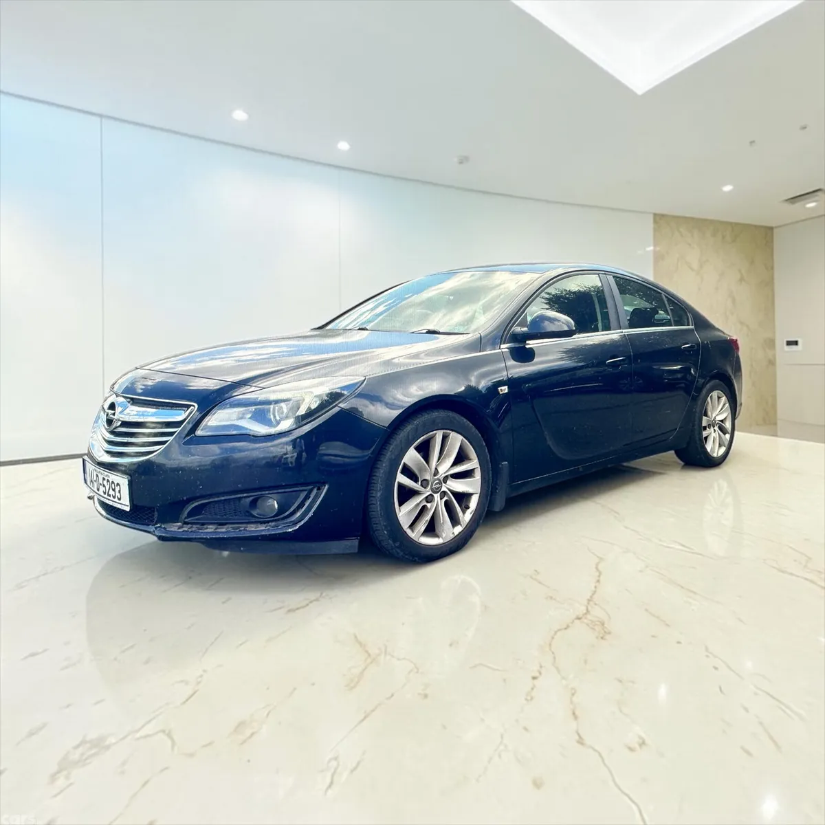 Opel Insignia Hatchback, Diesel, 2014, Black