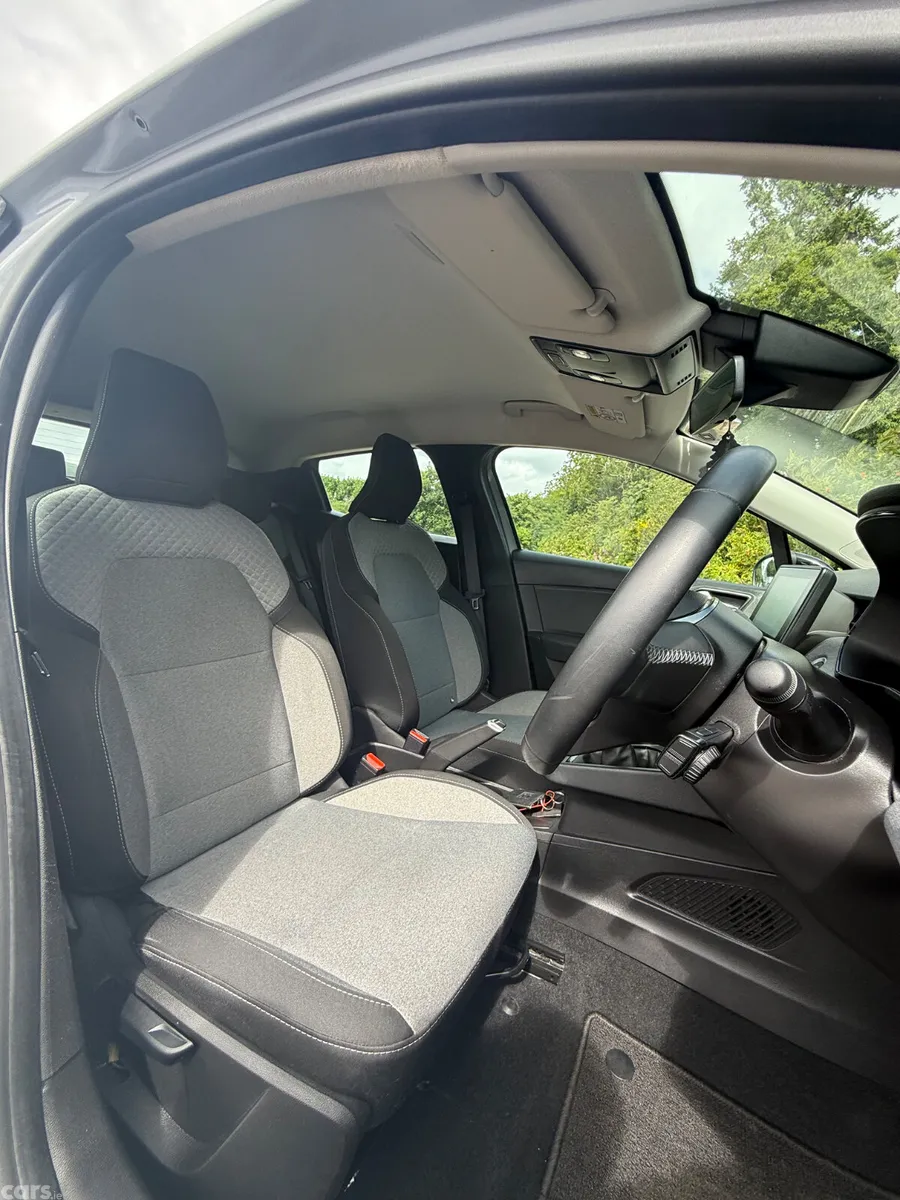 Renault Clio Hatchback, Petrol, 2024, Grey