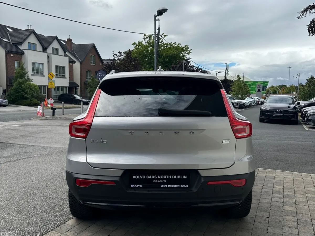 Volvo EX40 SUV, Electric, 2026, Silver