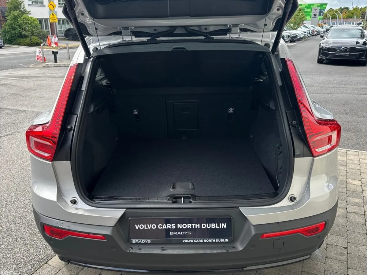 Volvo EX40 SUV, Electric, 2026, Silver