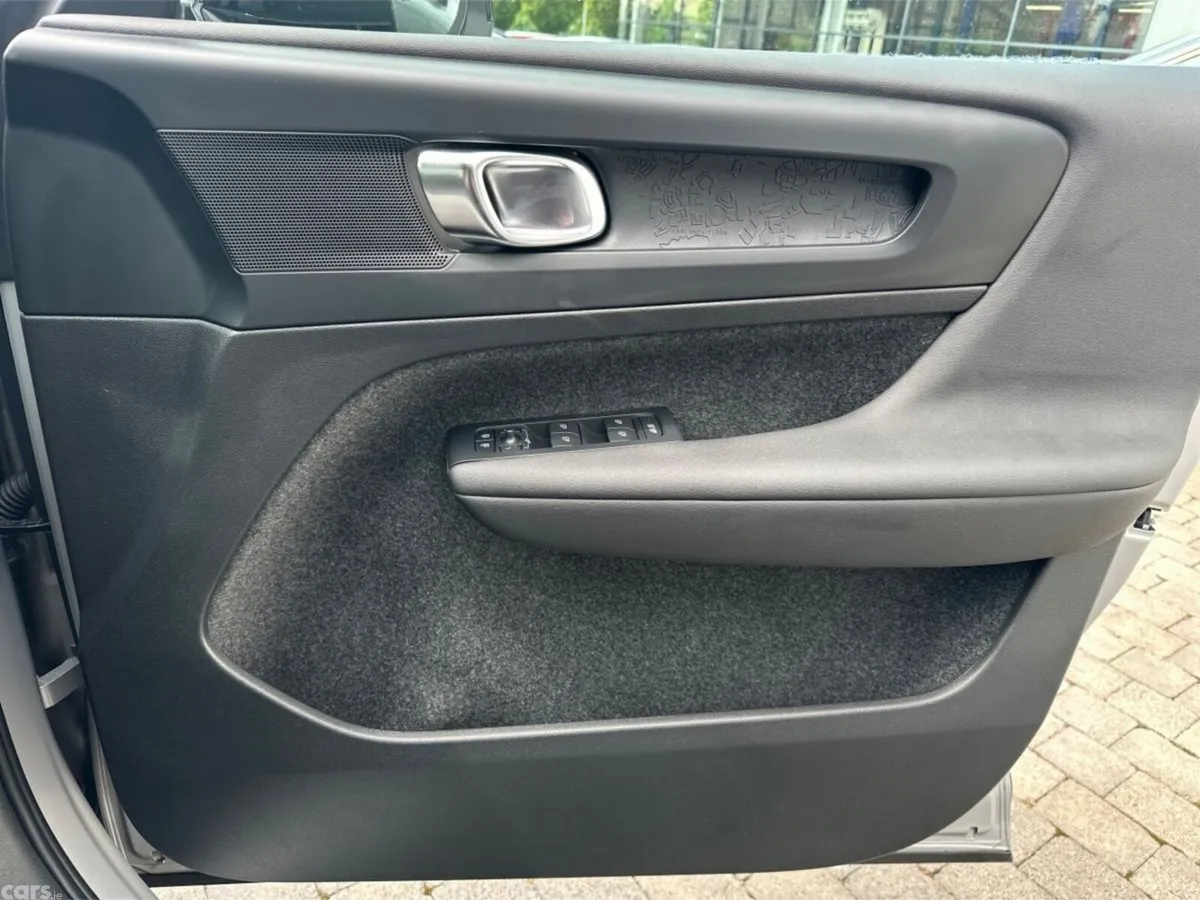 Volvo EX40 SUV, Electric, 2026, Silver