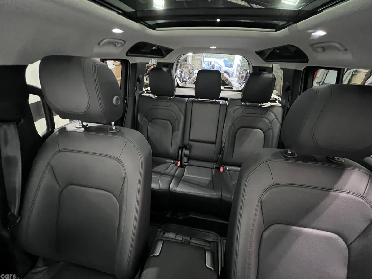 Land Rover Defender SUV, Diesel, 2023, Black