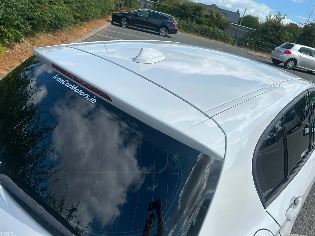 BMW 1-Series Hatchback, Petrol, 2014, White