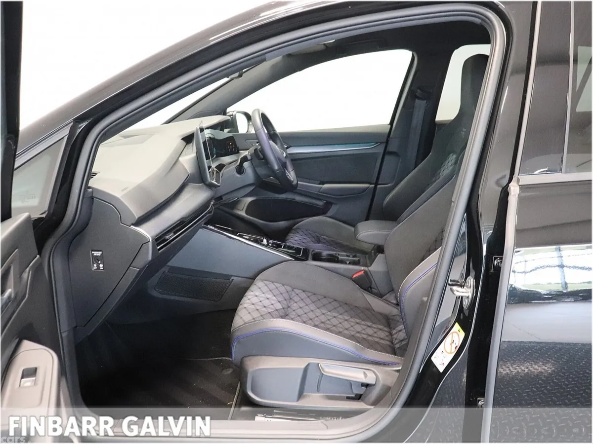 Volkswagen Golf Estate, Petrol, 2025, Black