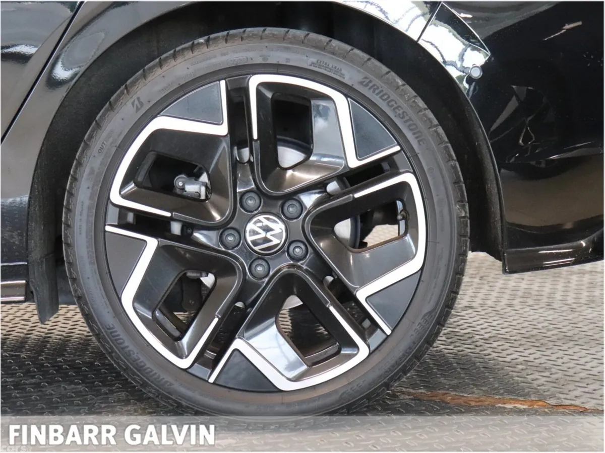 Volkswagen Golf Estate, Petrol, 2025, Black