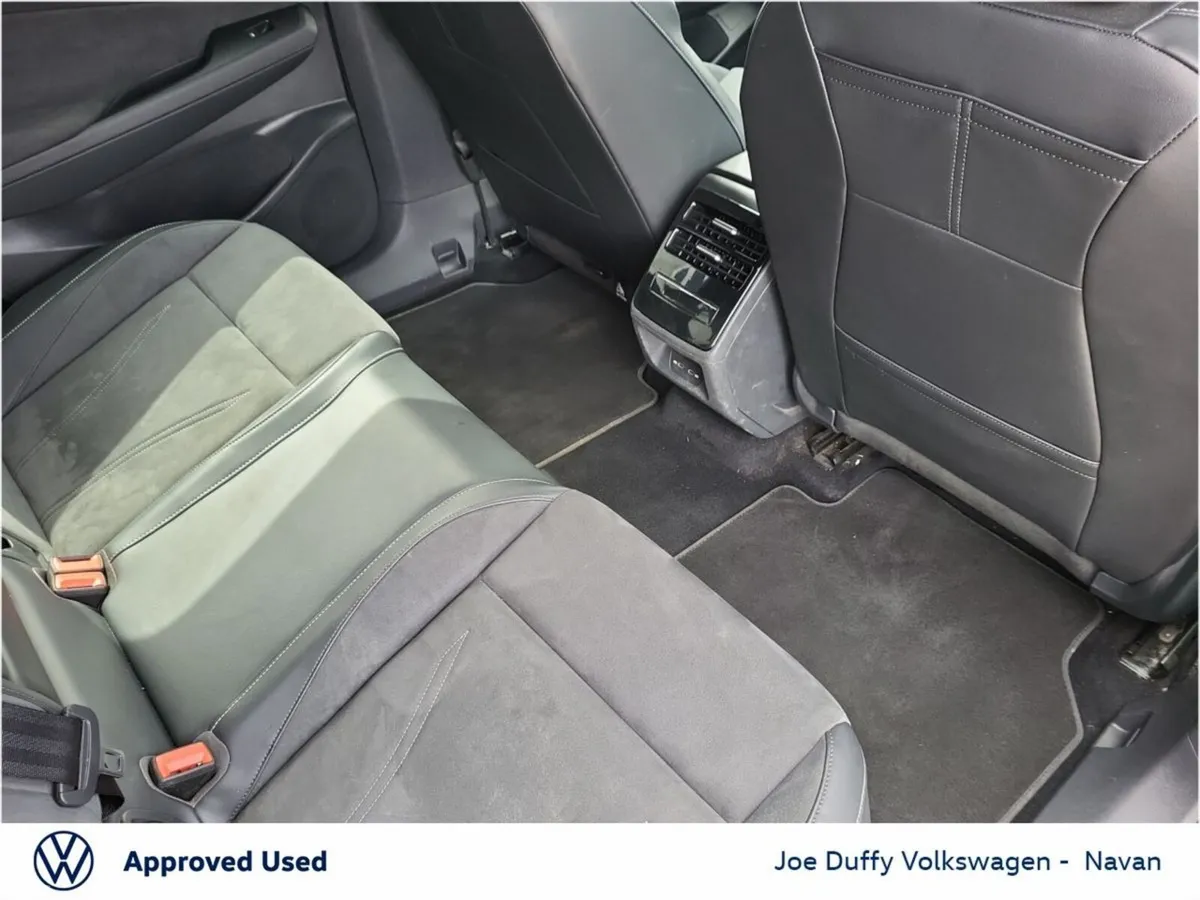 Volkswagen ID.7 Hatchback, Electric, 2025, Blue