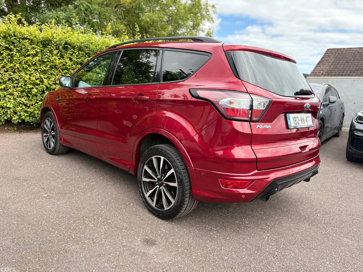 Ford Kuga SUV, Diesel, 2019, Red