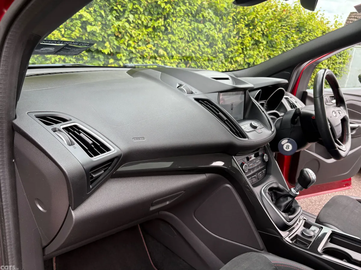Ford Kuga SUV, Diesel, 2019, Red