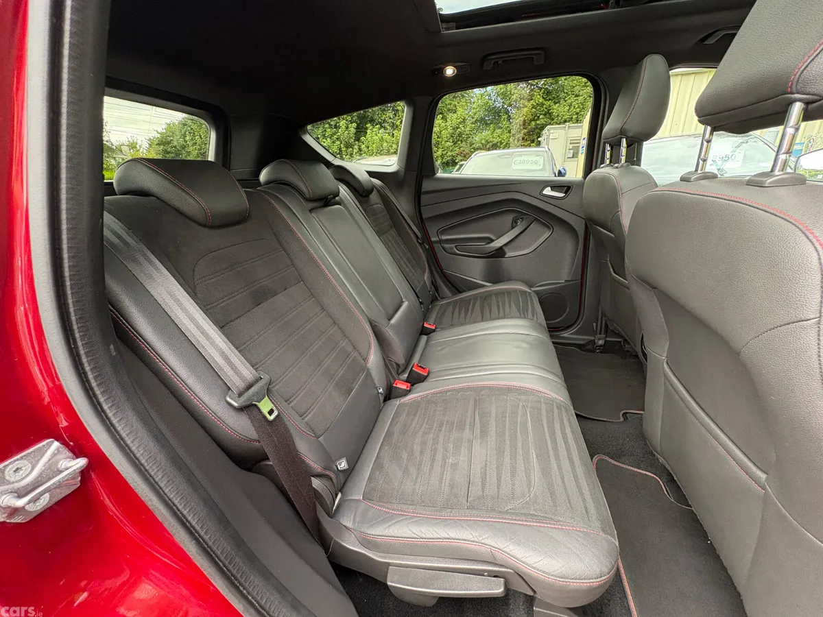 Ford Kuga SUV, Diesel, 2019, Red