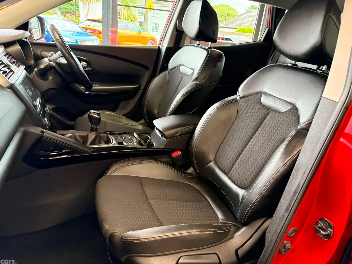 Renault Kadjar SUV, Diesel, 2015, Red