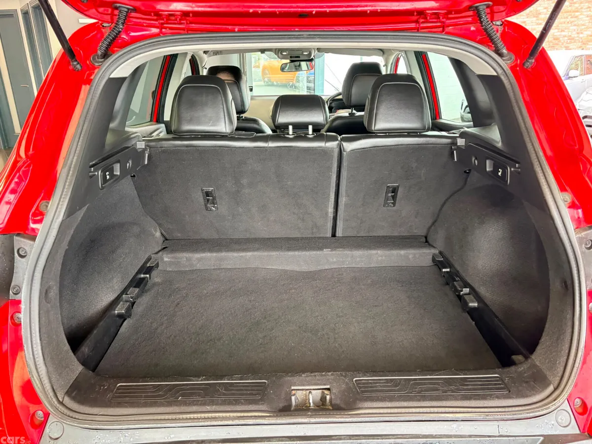 Renault Kadjar SUV, Diesel, 2015, Red