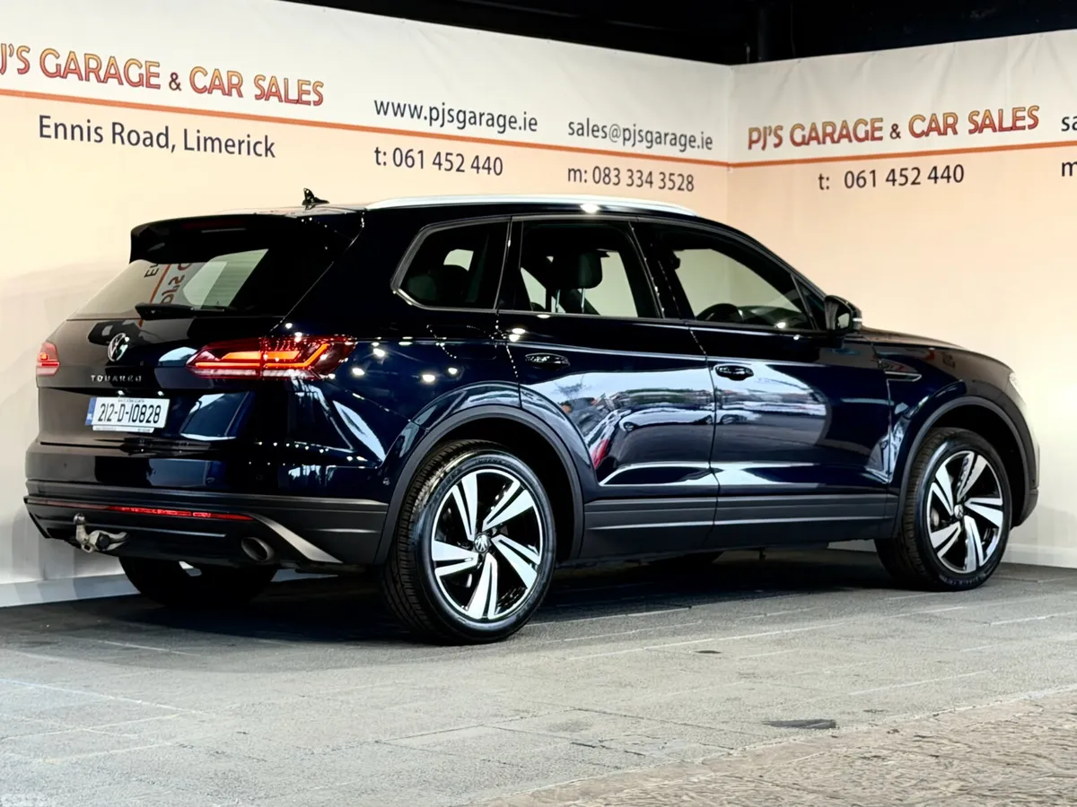 Volkswagen Touareg SUV, Diesel, 2021, Blue