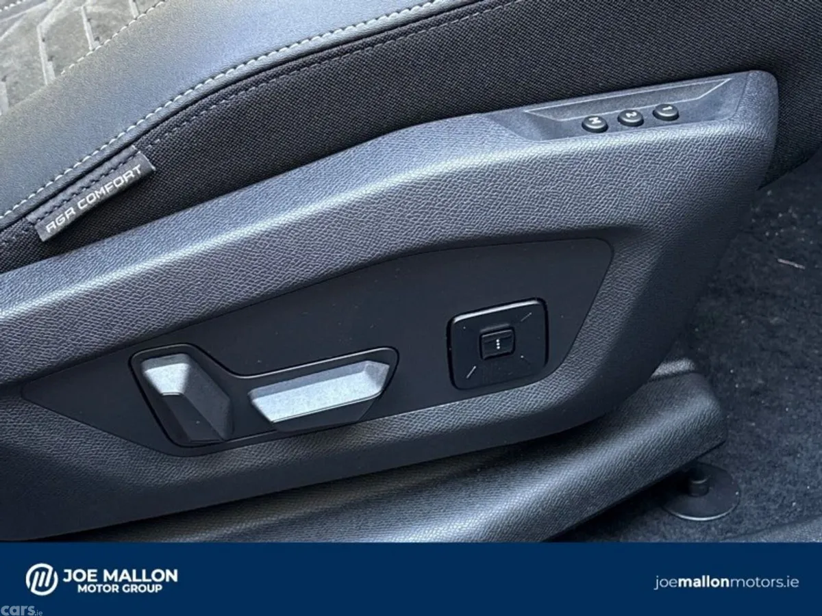 Peugeot 3008 SUV, Electric, 2027, Blue