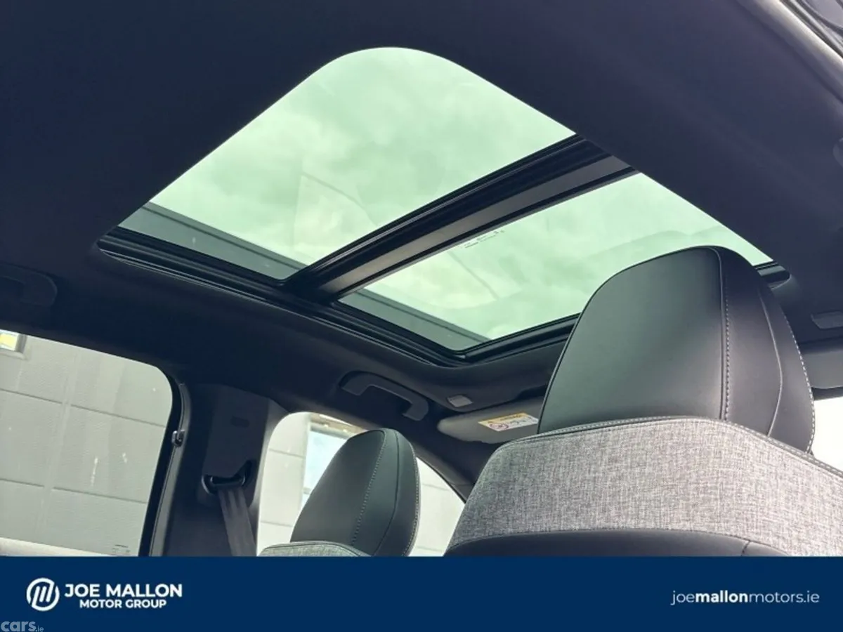 Peugeot 3008 SUV, Petrol Hybrid, 2027, Grey