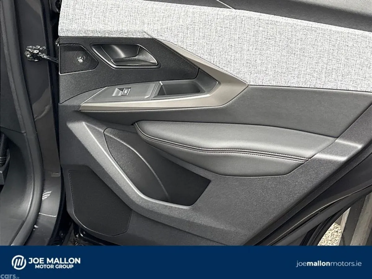 Peugeot 3008 SUV, Petrol Hybrid, 2027, Grey