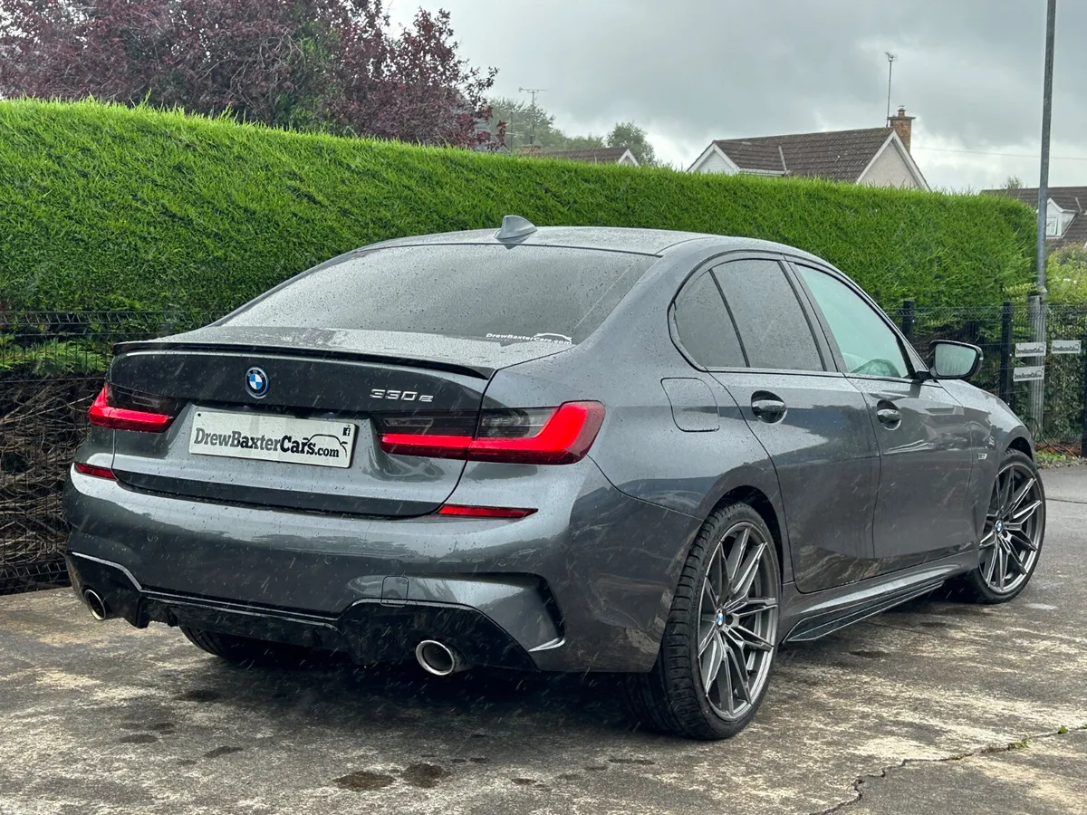 BMW 3-Series Saloon, Petrol Hybrid, 2022, Grey