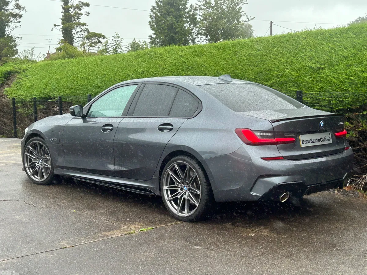 BMW 3-Series Saloon, Petrol Hybrid, 2022, Grey