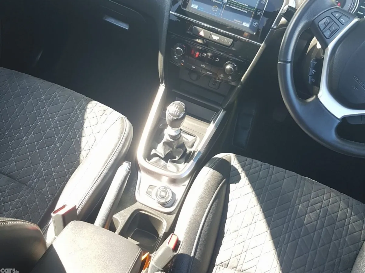 Suzuki Vitara SUV, Petrol, 2023, White
