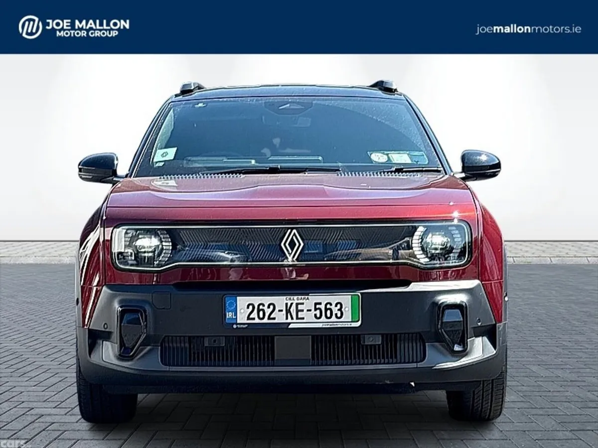 Renault 4 Hatchback, Electric, 2026, Red