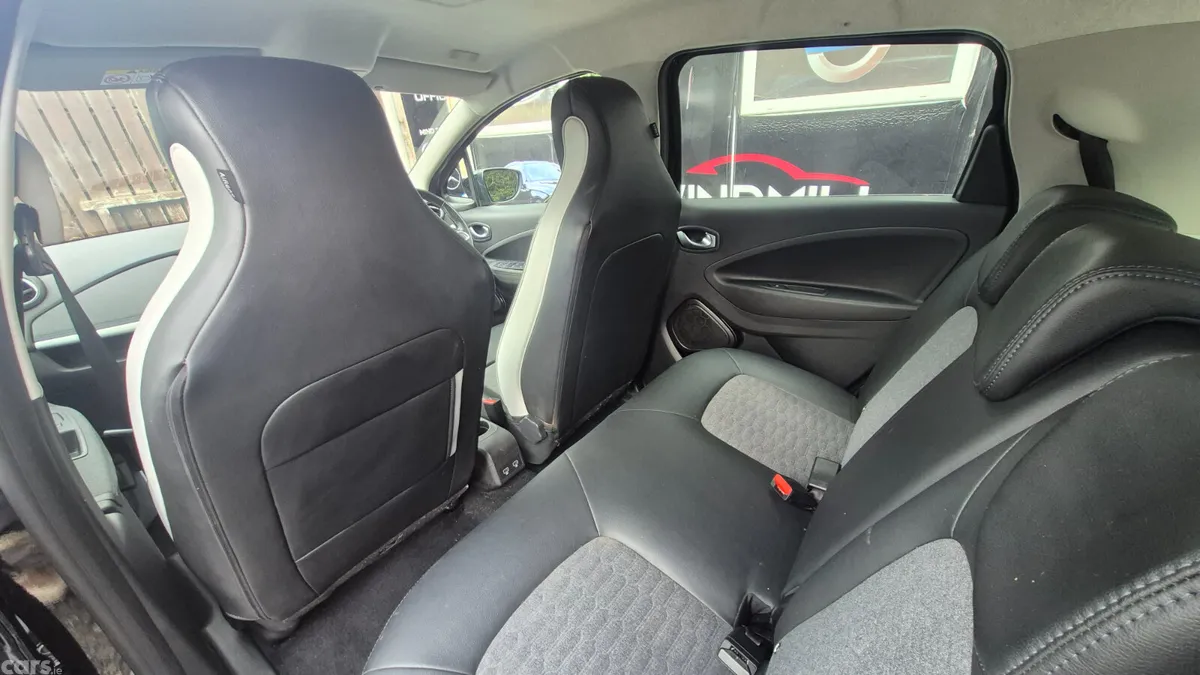 Renault Zoe Hatchback, Electric, 2022, Black