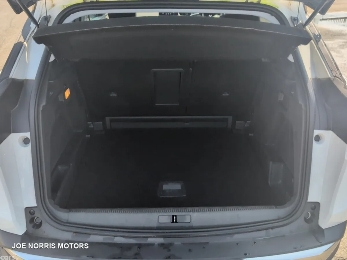 Peugeot 3008 MPV, Diesel, 2019, White