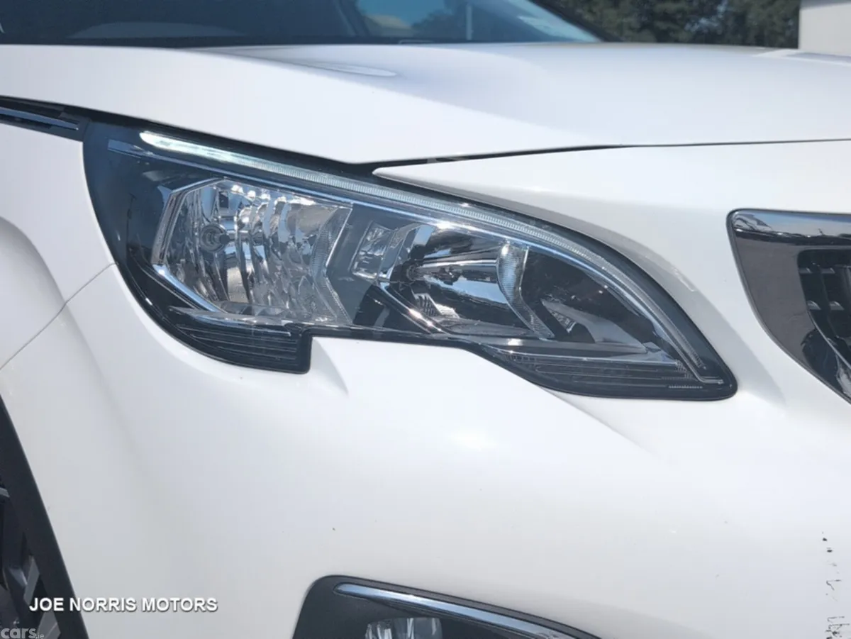 Peugeot 3008 MPV, Diesel, 2019, White