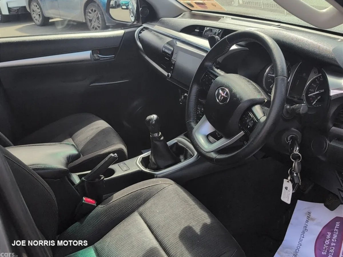 Toyota Hilux Pick Up, Diesel, 2024, Grey