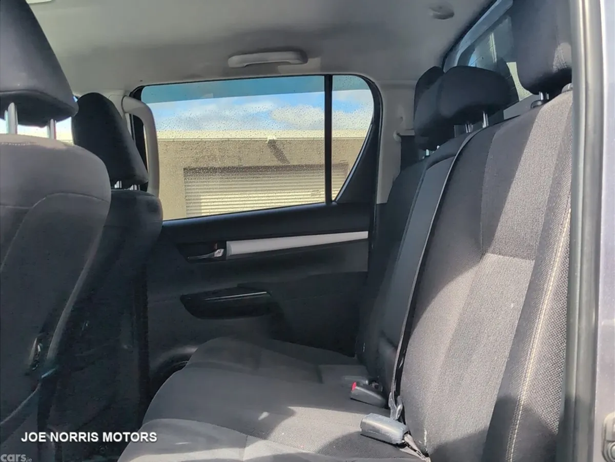 Toyota Hilux Pick Up, Diesel, 2024, Grey