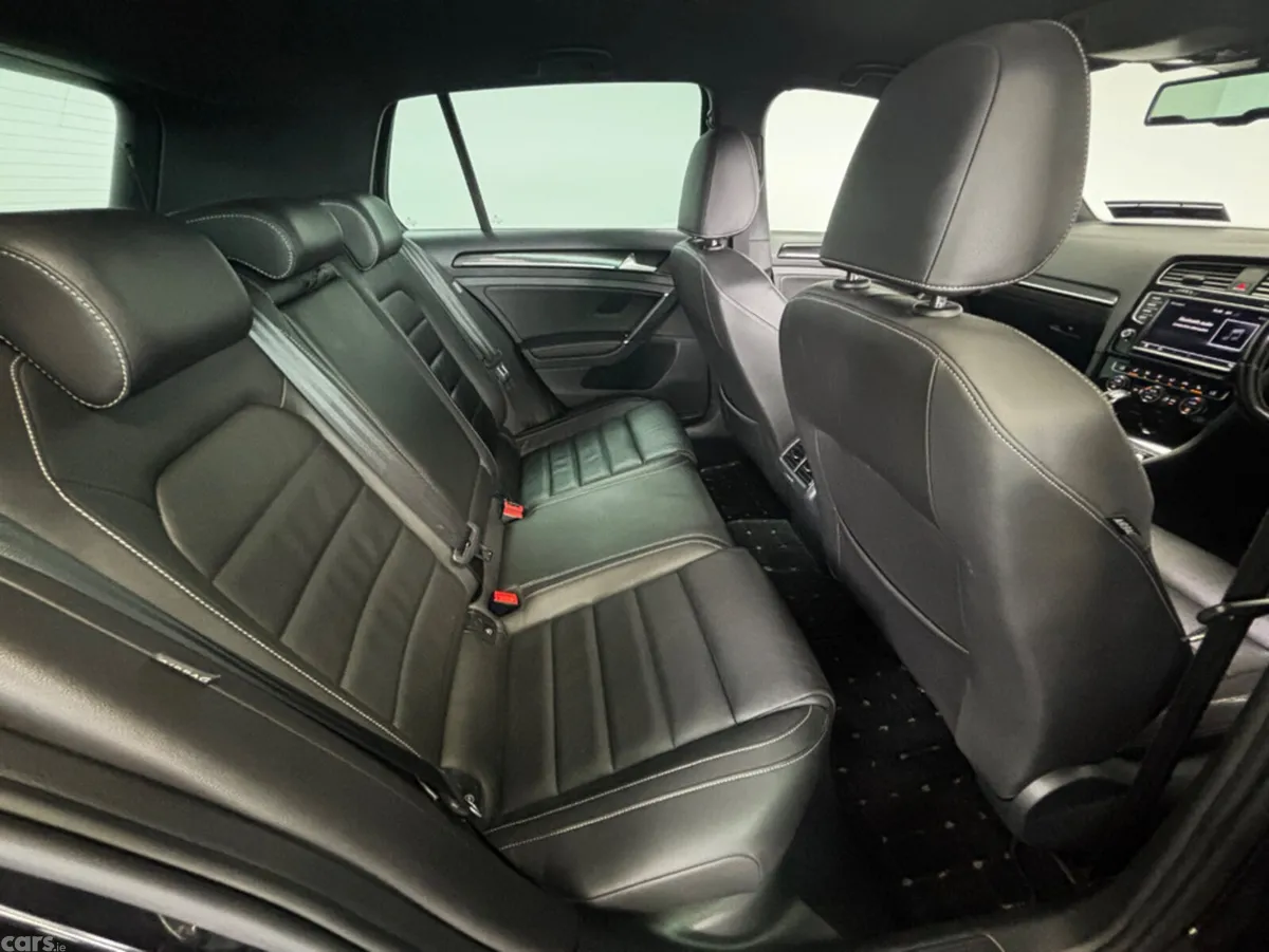 Volkswagen Golf Hatchback, Petrol, 2015, Black