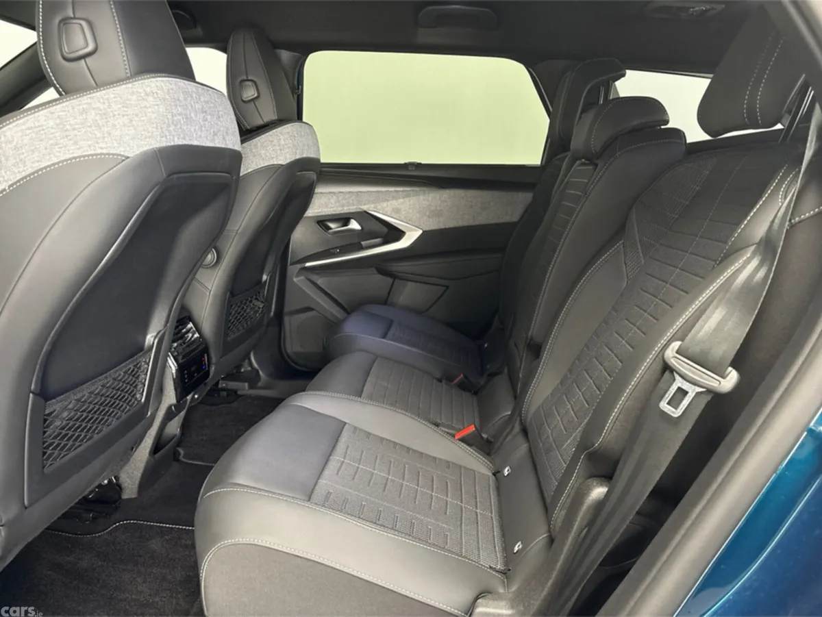 Peugeot 5008 Hatchback, Electric, 2025, Blue