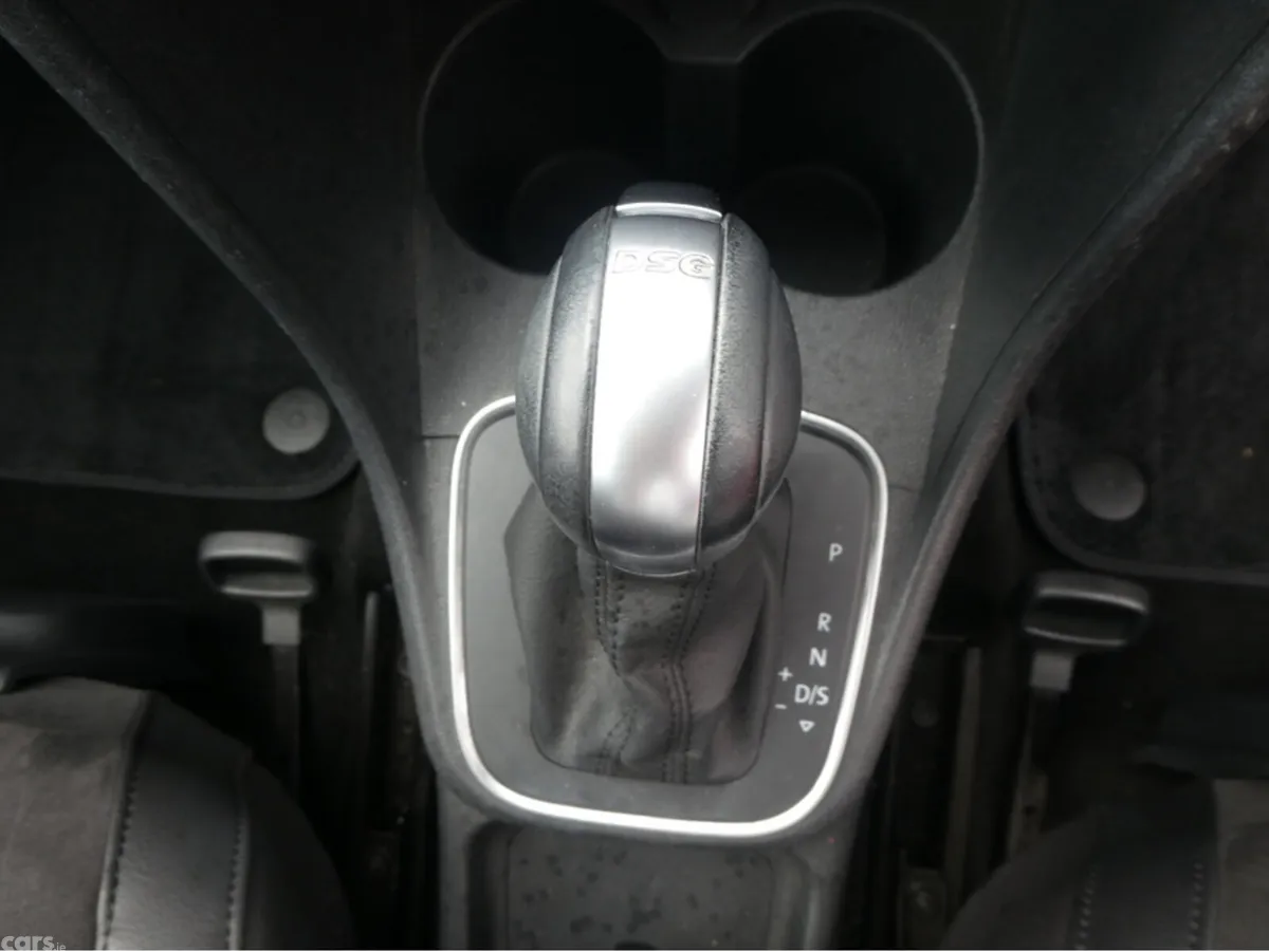 Volkswagen Polo Hatchback, Petrol, 2016, Red