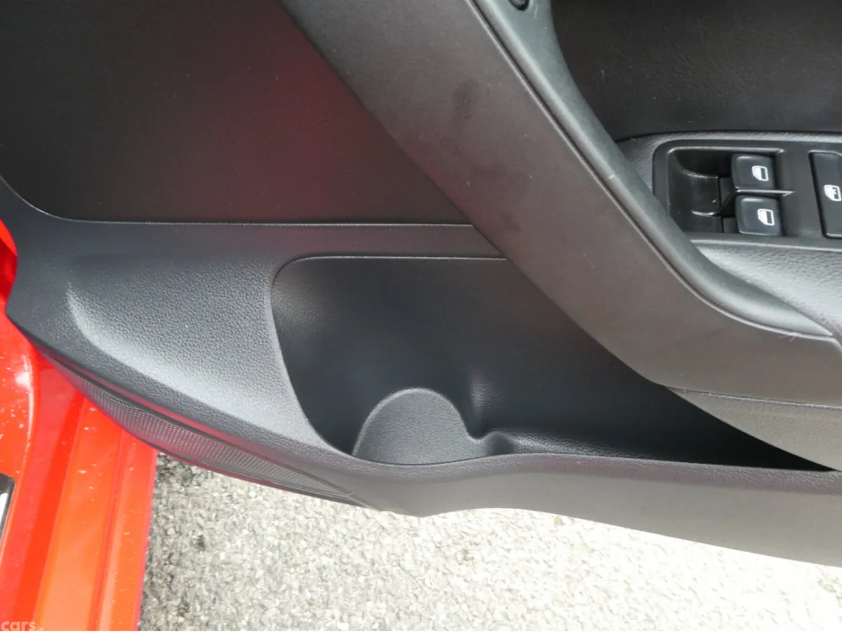 Volkswagen Polo Hatchback, Petrol, 2016, Red