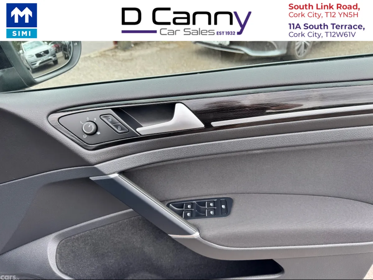 Volkswagen Golf Estate, Petrol, 2019, Black