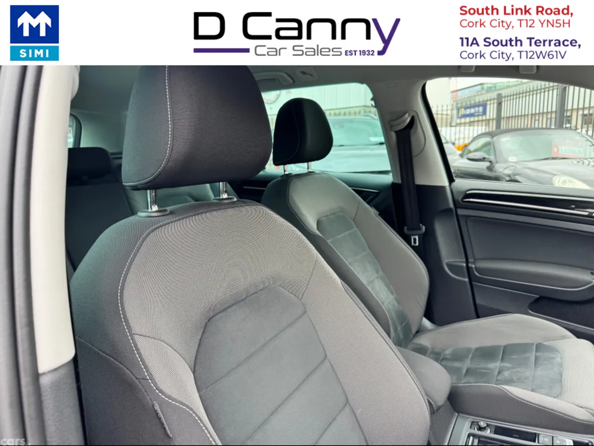 Volkswagen Golf Estate, Petrol, 2019, Black