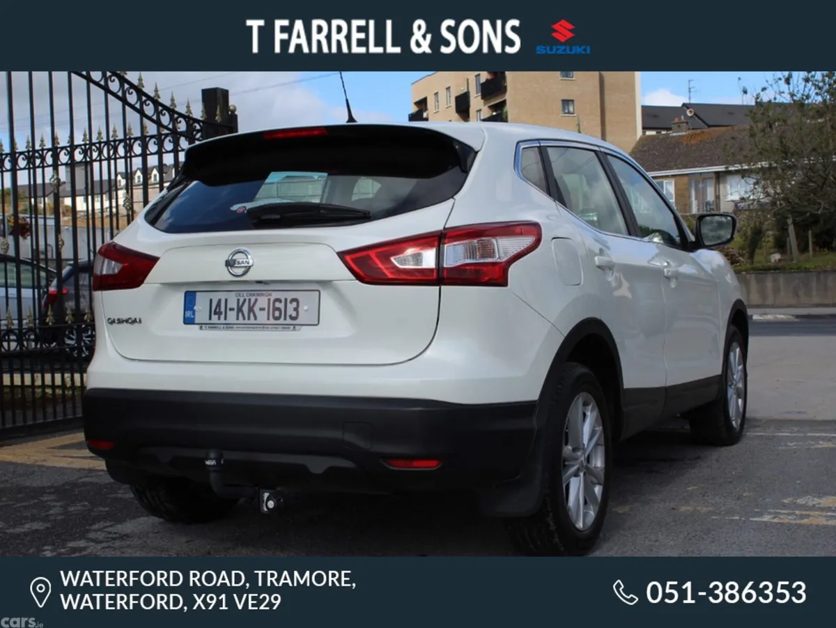 Nissan Qashqai MPV, Petrol, 2014, White
