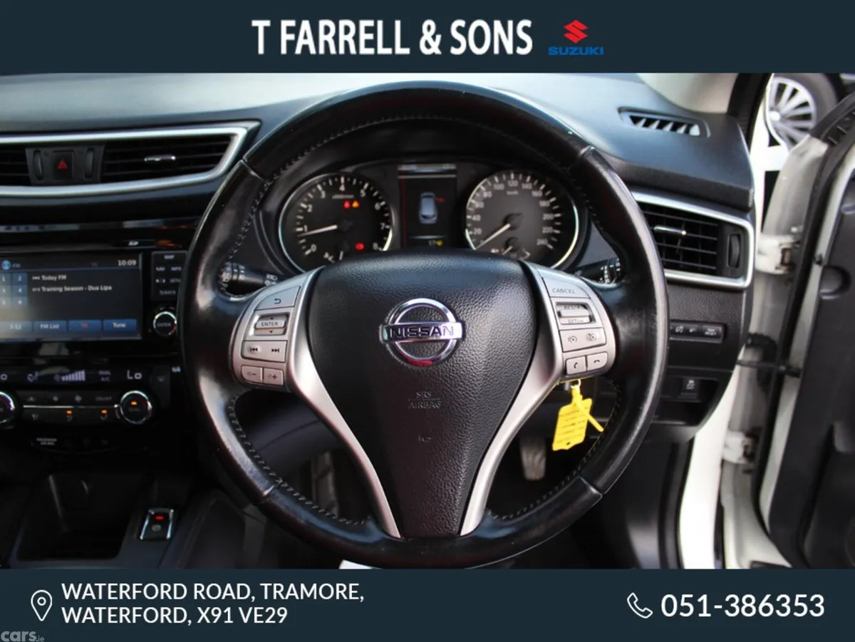 Nissan Qashqai MPV, Petrol, 2014, White