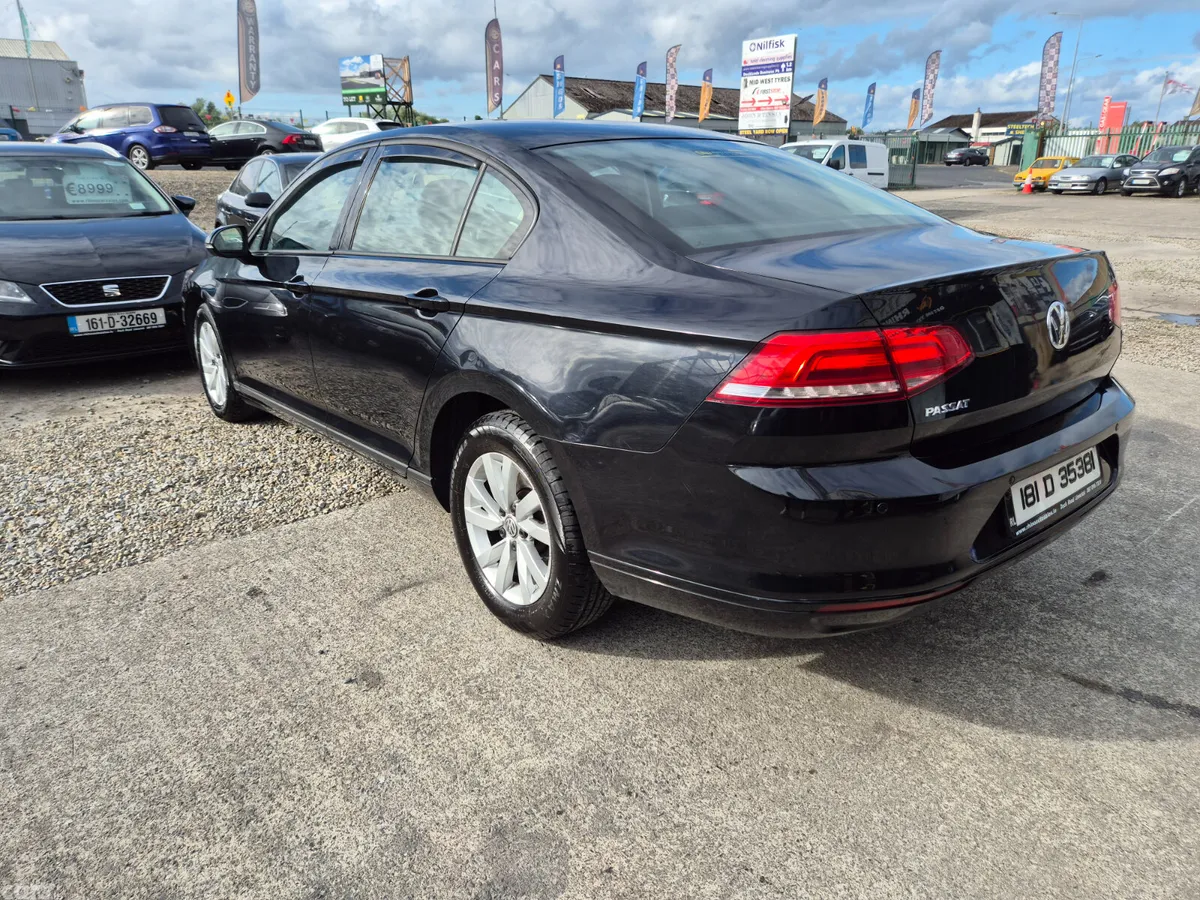 Volkswagen Passat Saloon, Diesel, 2018, Black