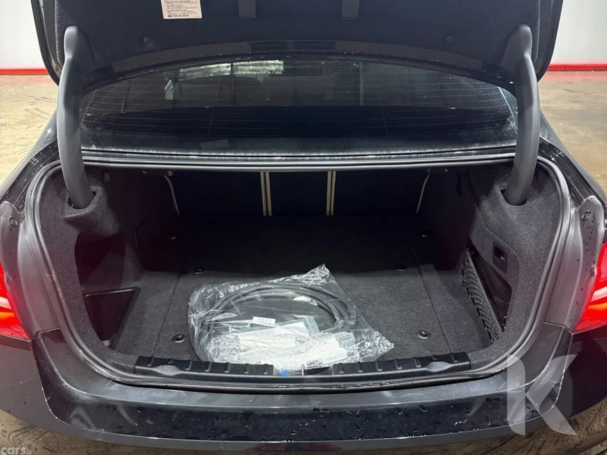 BMW 3-Series Saloon, Petrol Plug-in Hybrid, 2016, Black