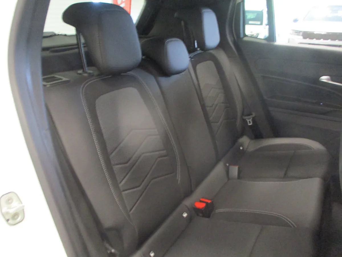 Jeep Avenger SUV, Petrol Hybrid, 2026, White