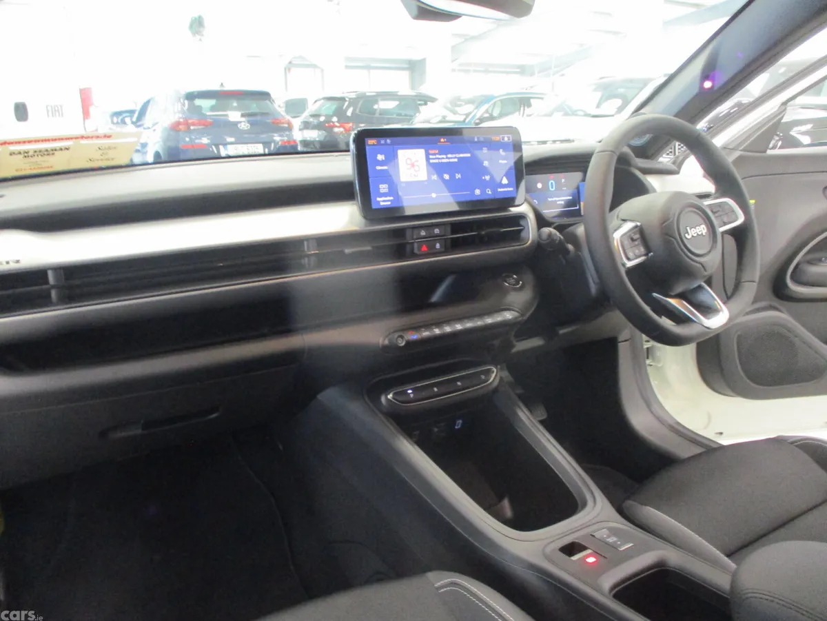 Jeep Avenger SUV, Petrol Hybrid, 2026, White