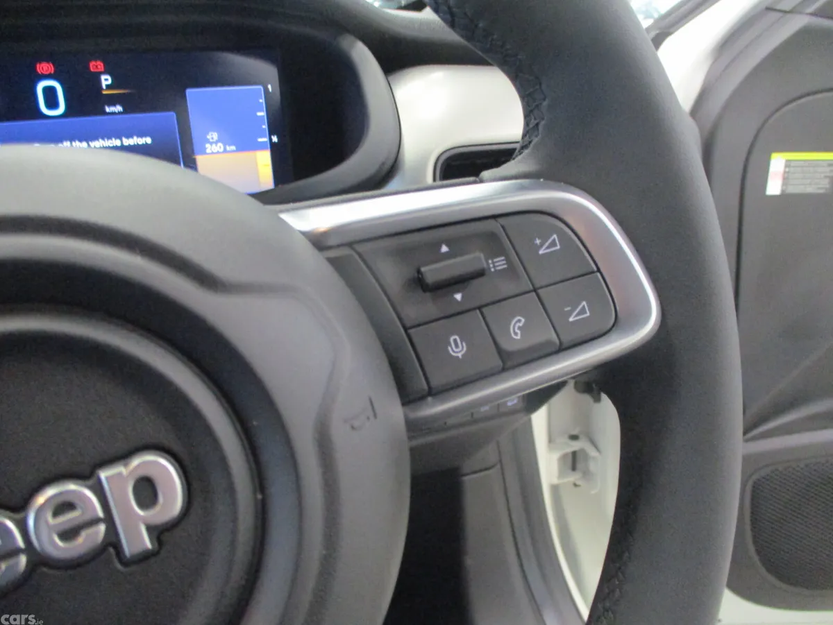Jeep Avenger SUV, Petrol Hybrid, 2026, White