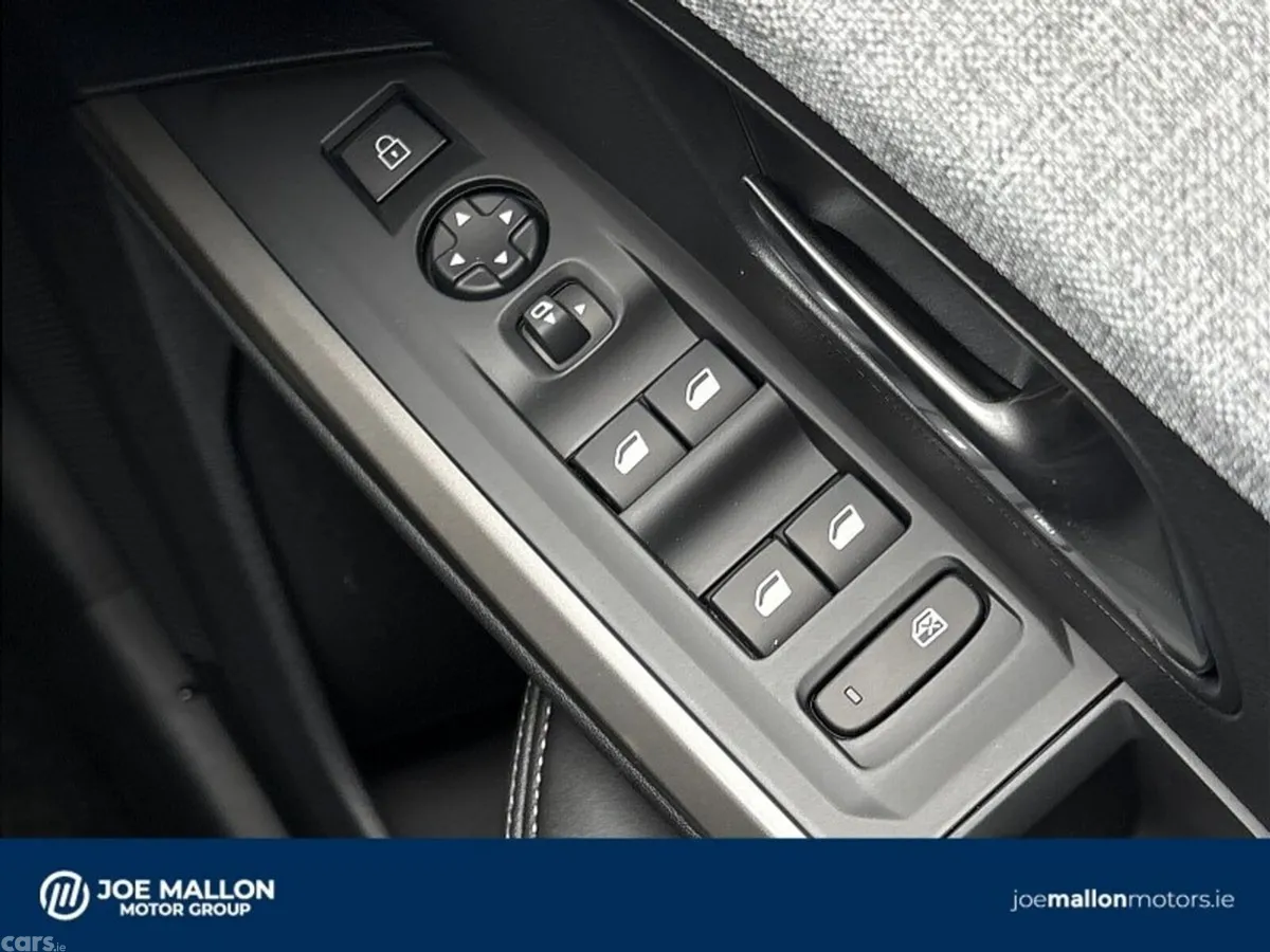 Peugeot 3008 MPV, Petrol, 2026, Black