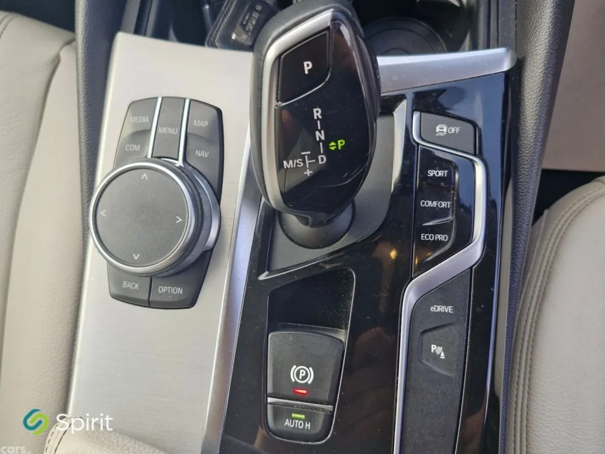 BMW 5-Series Saloon, Petrol Plug-in Hybrid, 2019, Grey