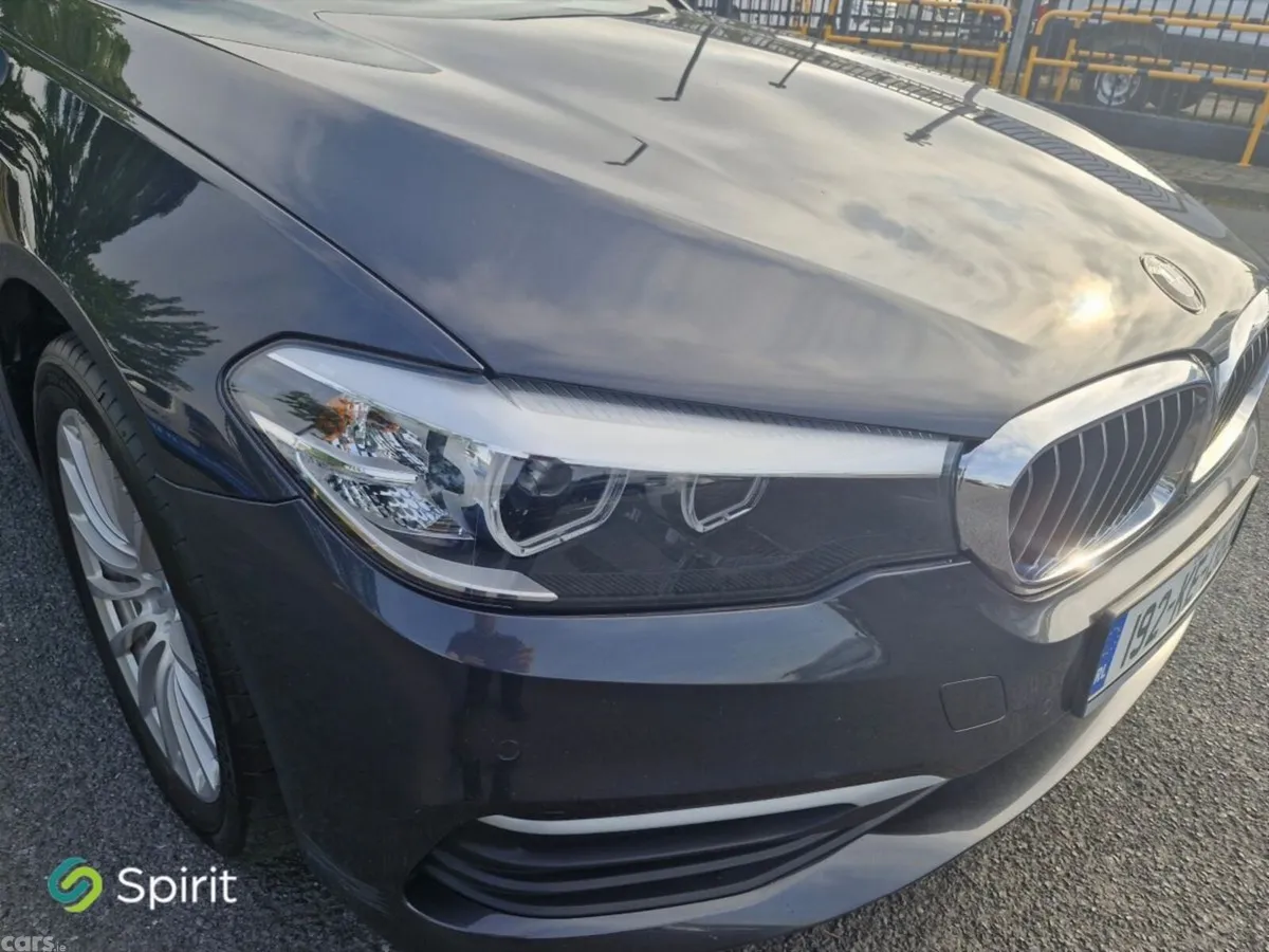 BMW 5-Series Saloon, Petrol Plug-in Hybrid, 2019, Grey