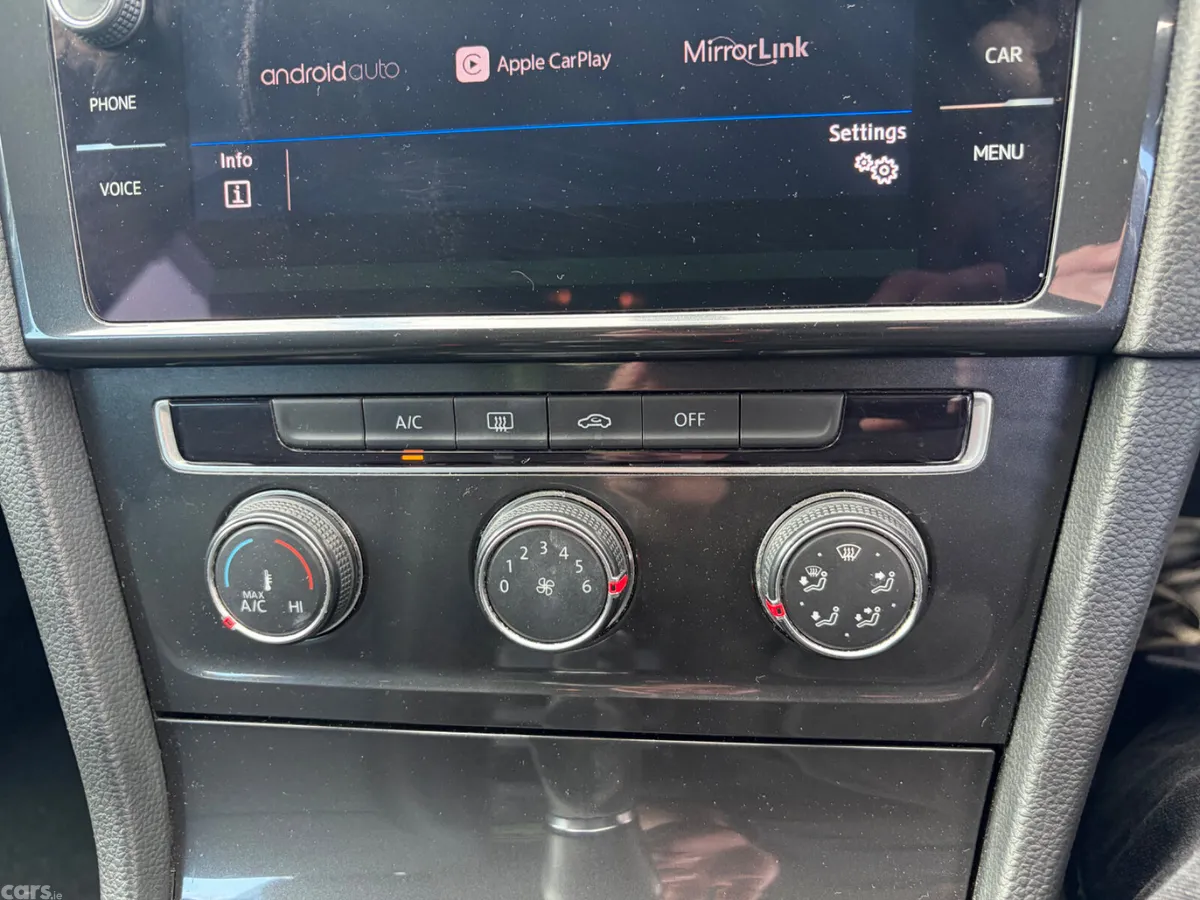Volkswagen Golf Hatchback, Petrol, 2017, Yellow