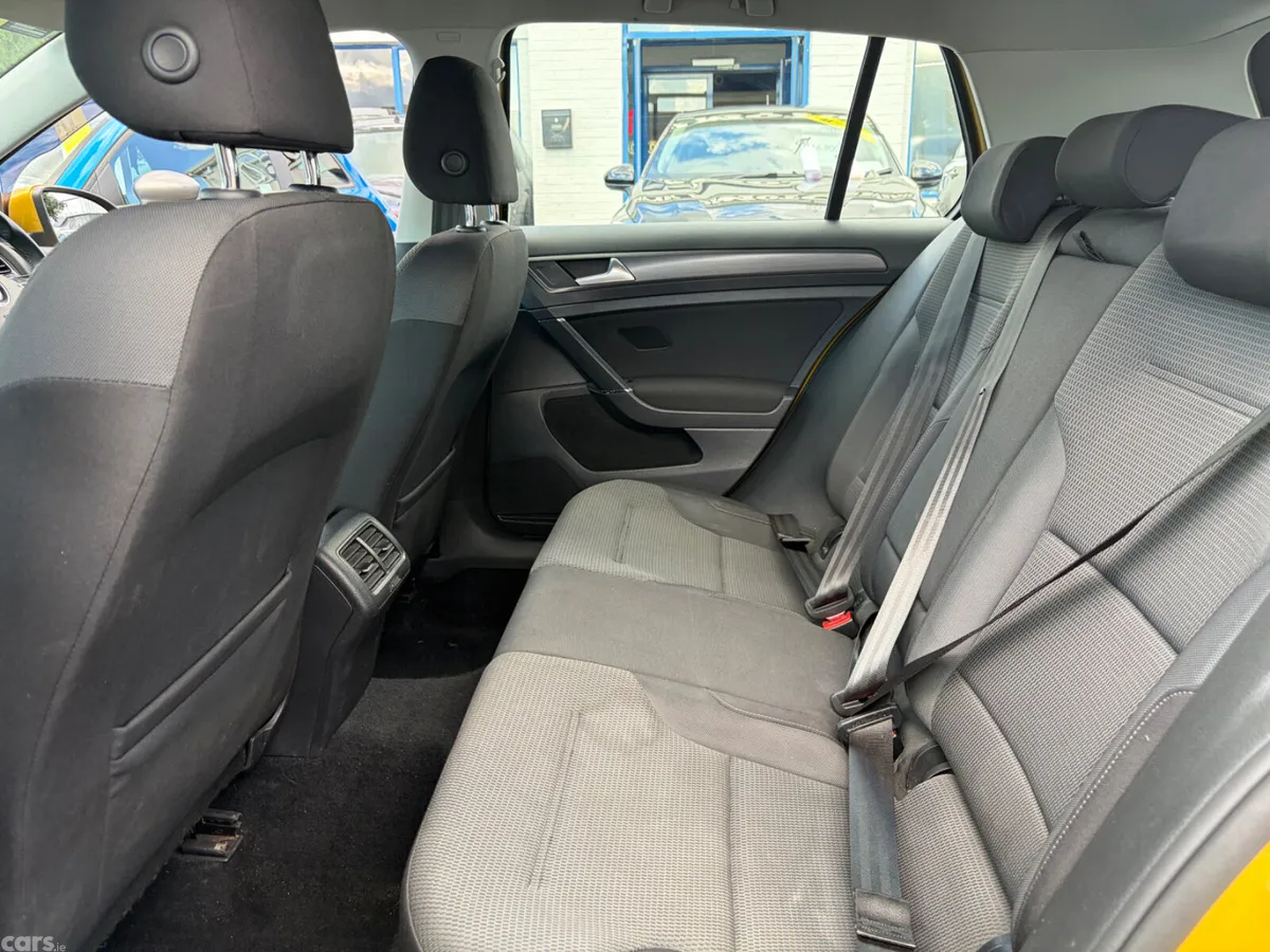 Volkswagen Golf Hatchback, Petrol, 2017, Yellow