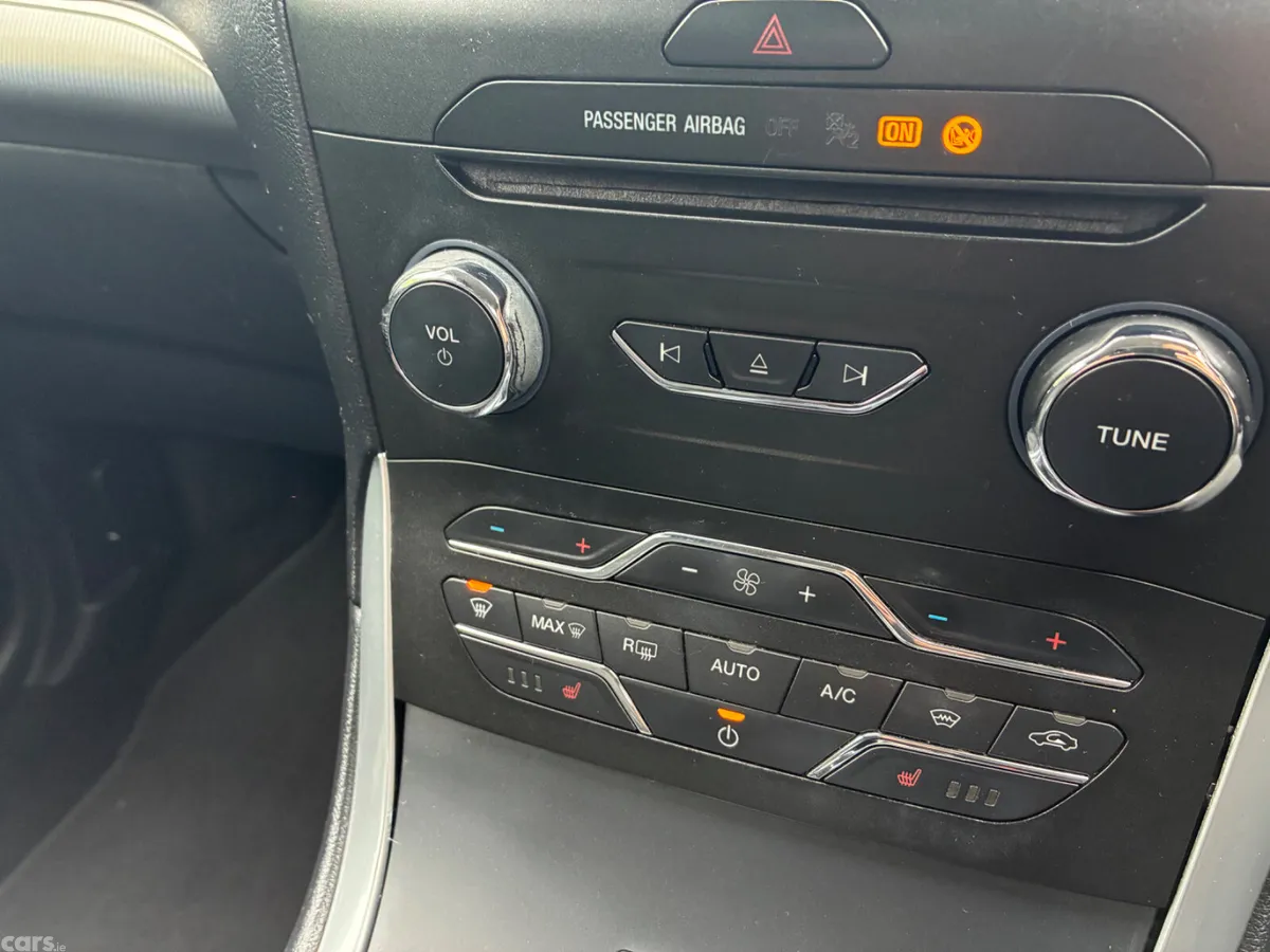 Ford Galaxy MPV, Diesel, 2019, Red